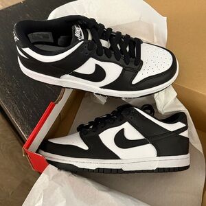 *BRAND NEW* NIKE Dunk Low (GS) (Boys 5.5/Women’s 7)